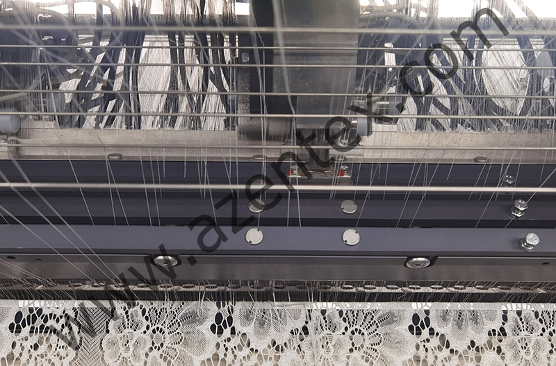 Lace-Warp-Knitting-Machine