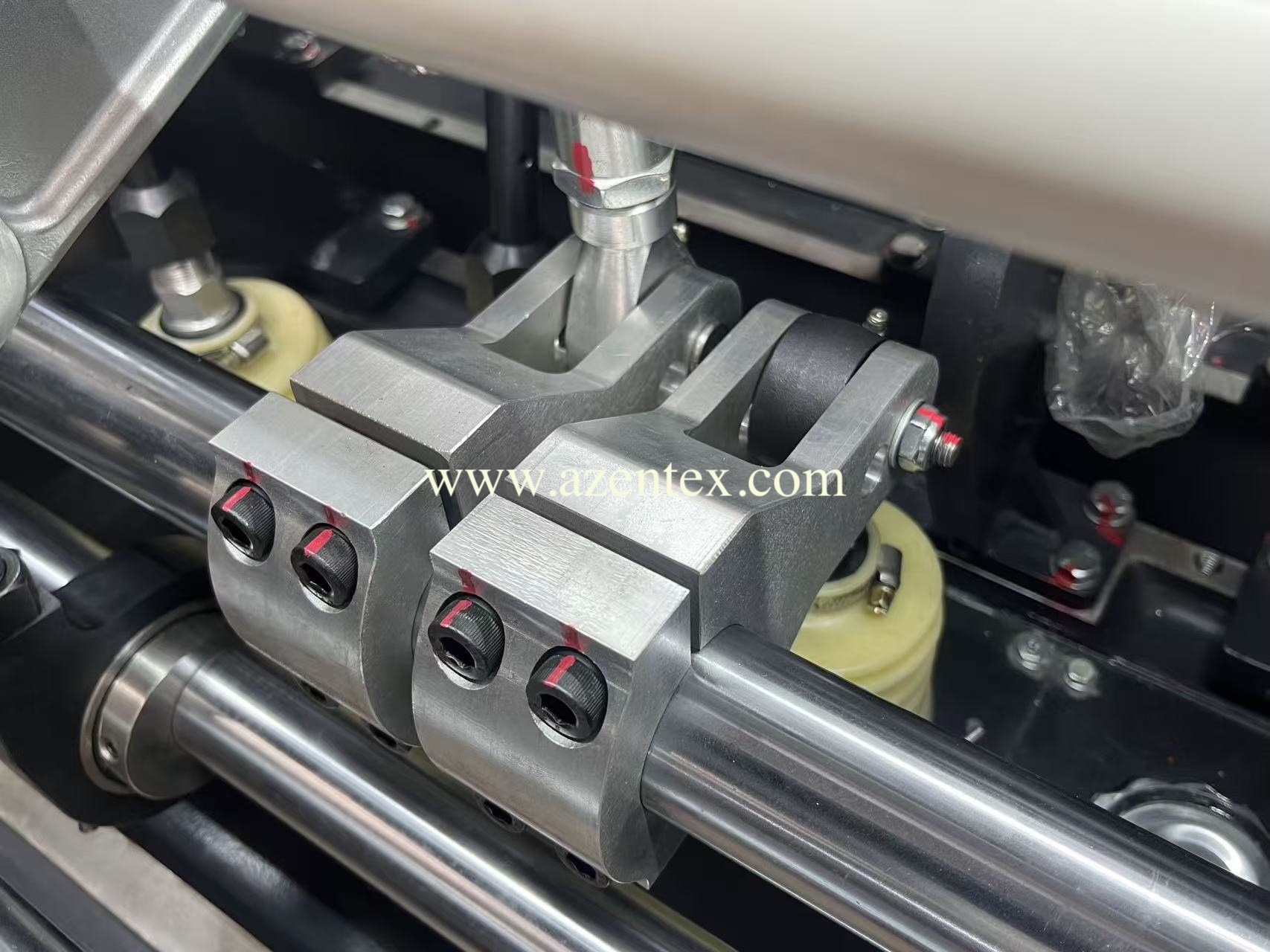 Double-needle Bar Machine