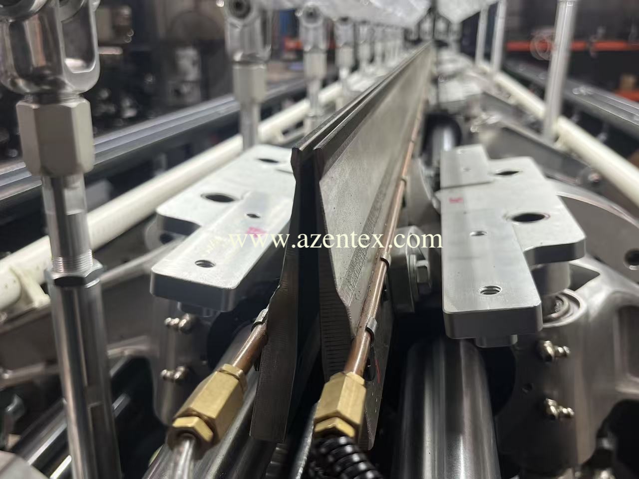 Needle Elements Temperature Control